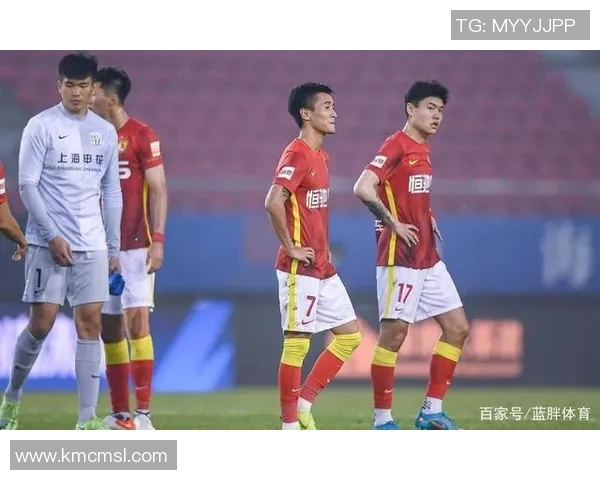 重庆篮球队心理素质引发热议球迷对球队表现的看法与期待