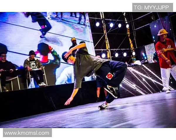 全国街舞大赛特别报道：深圳滑板队如何逆袭成冠军的精彩历程